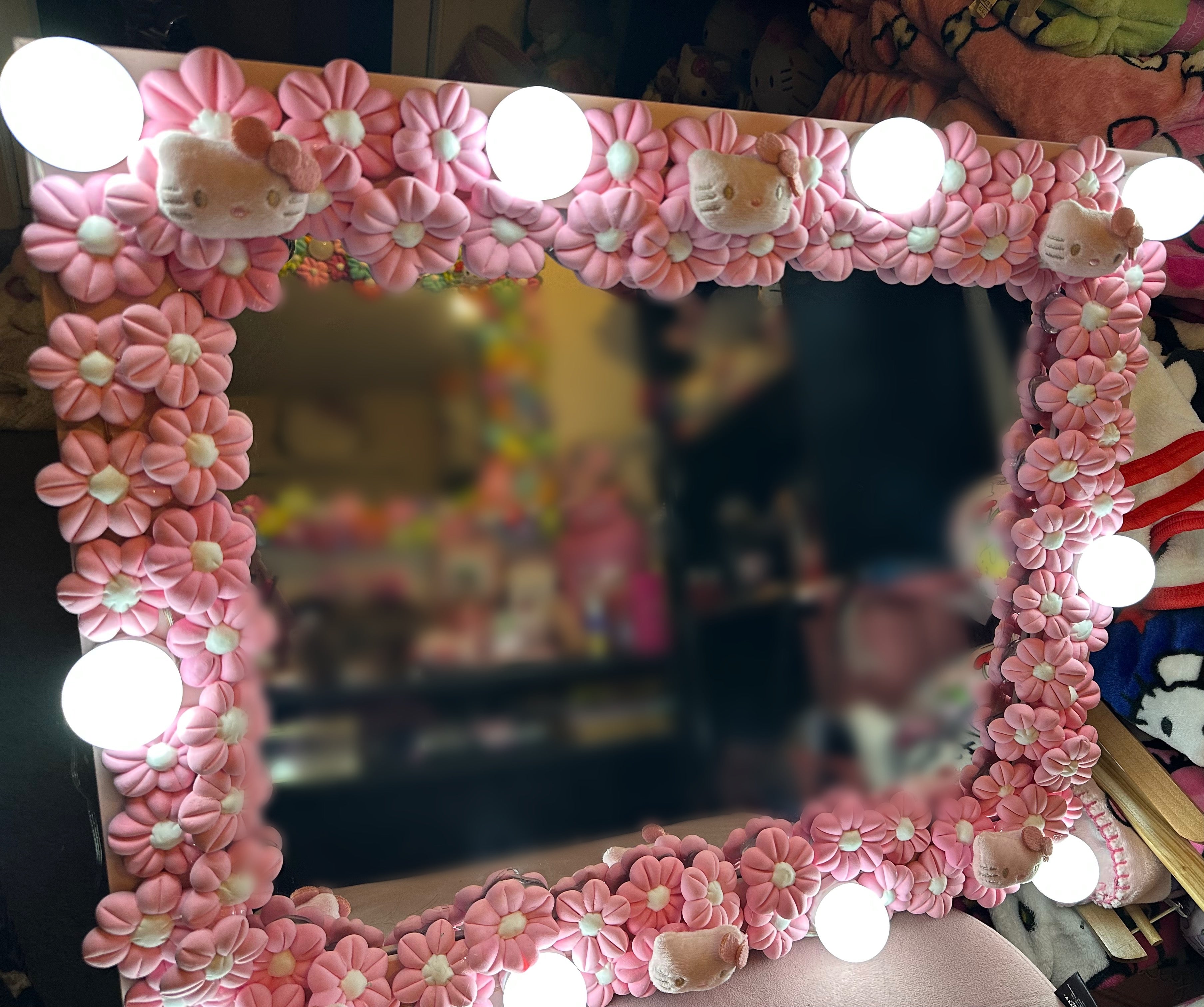 SMALL FLORAL MIRROR